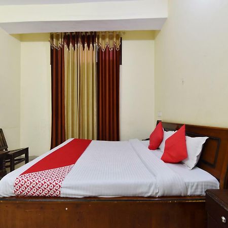 Oyo 28027 Hotel Dhruv ماندي المظهر الخارجي الصورة