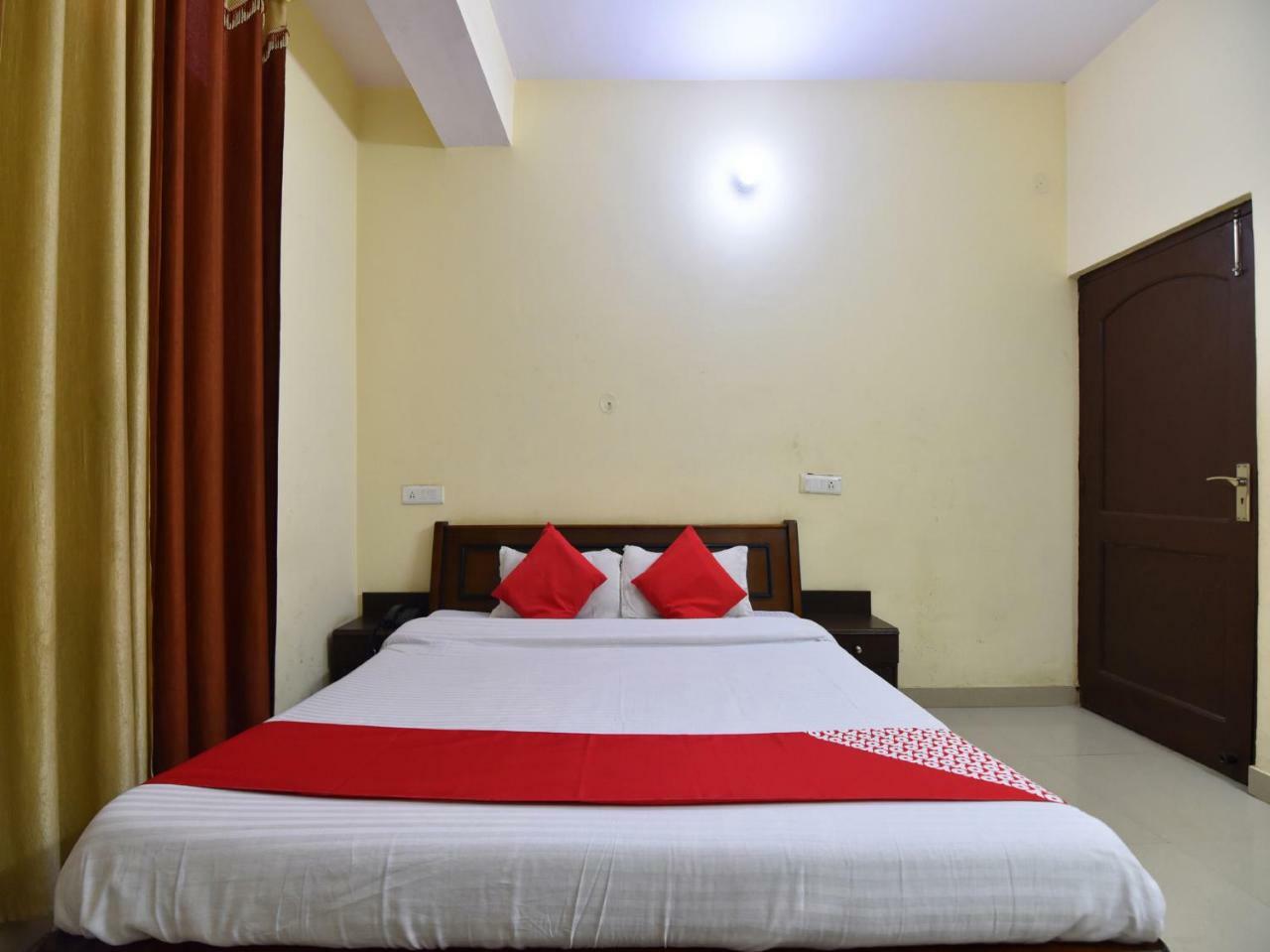 Oyo 28027 Hotel Dhruv ماندي المظهر الخارجي الصورة