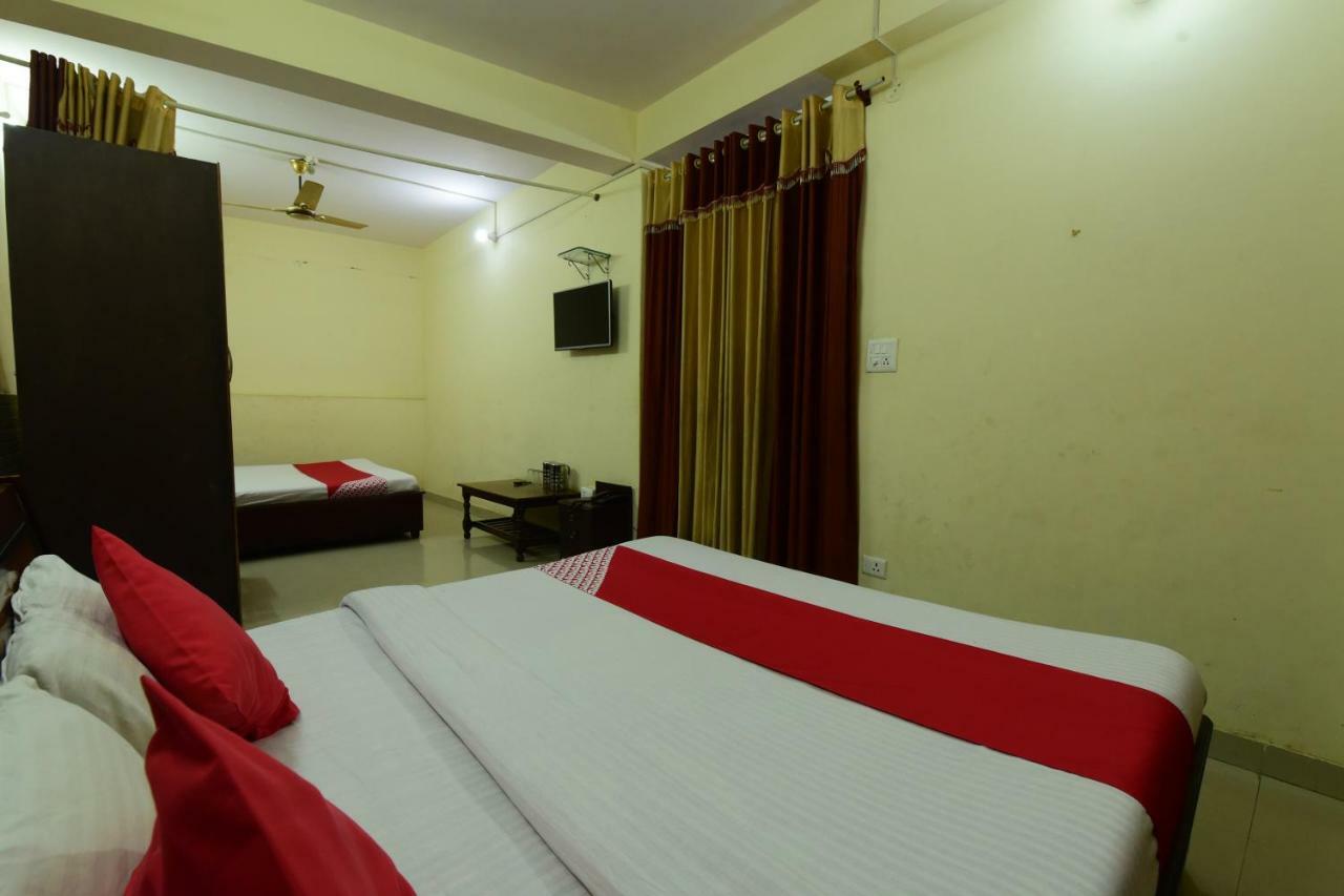 Oyo 28027 Hotel Dhruv ماندي المظهر الخارجي الصورة